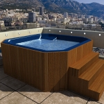 Piscina din rasini poliesterice armate cu firbra de sticla
