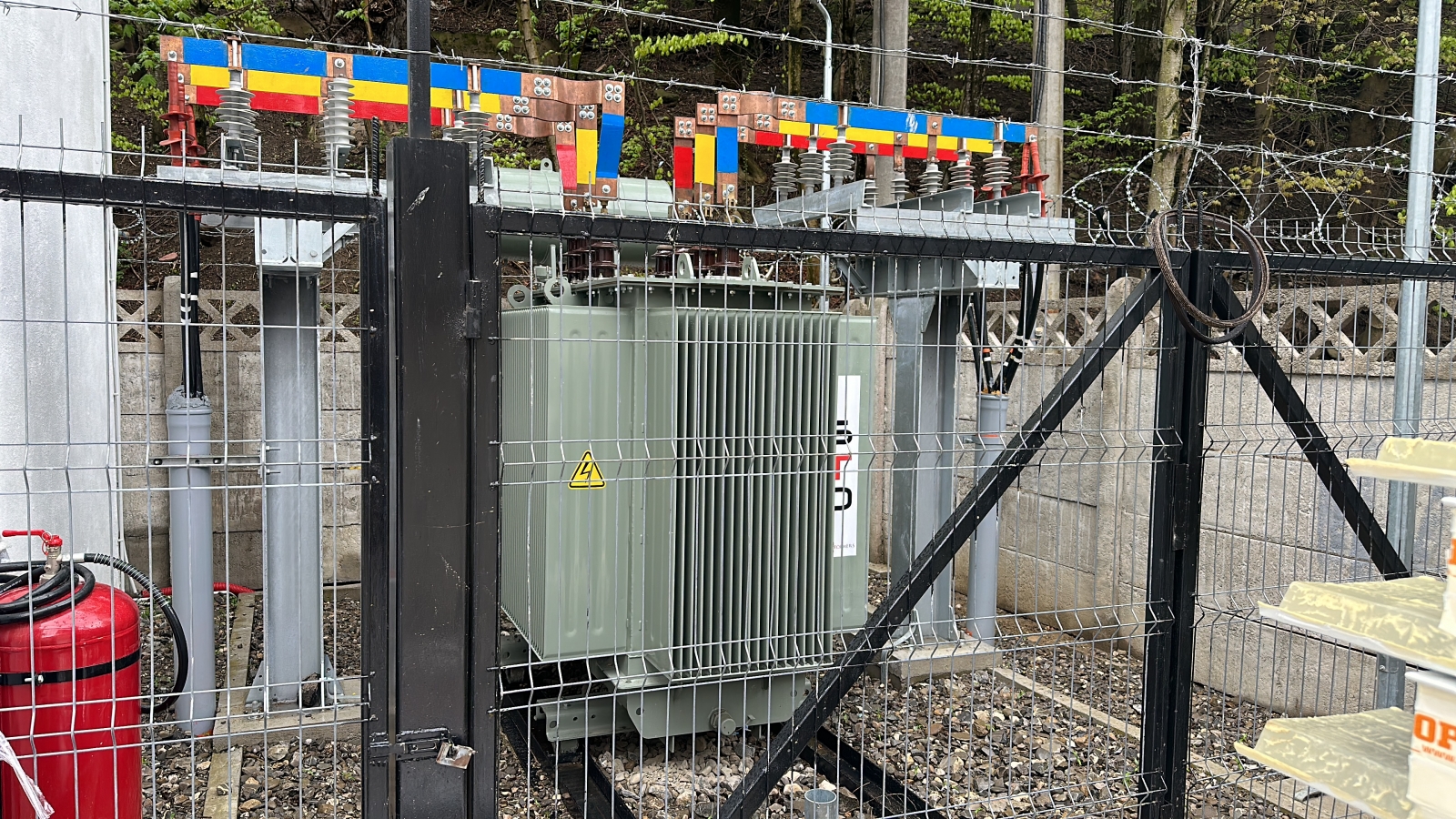 Modernizare staţie electrică